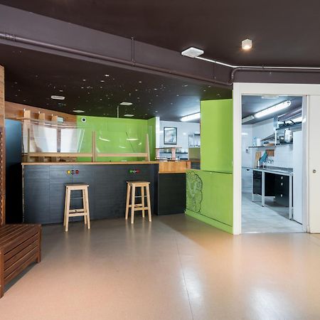 Ganbara Hostel Bilbao Dış mekan fotoğraf