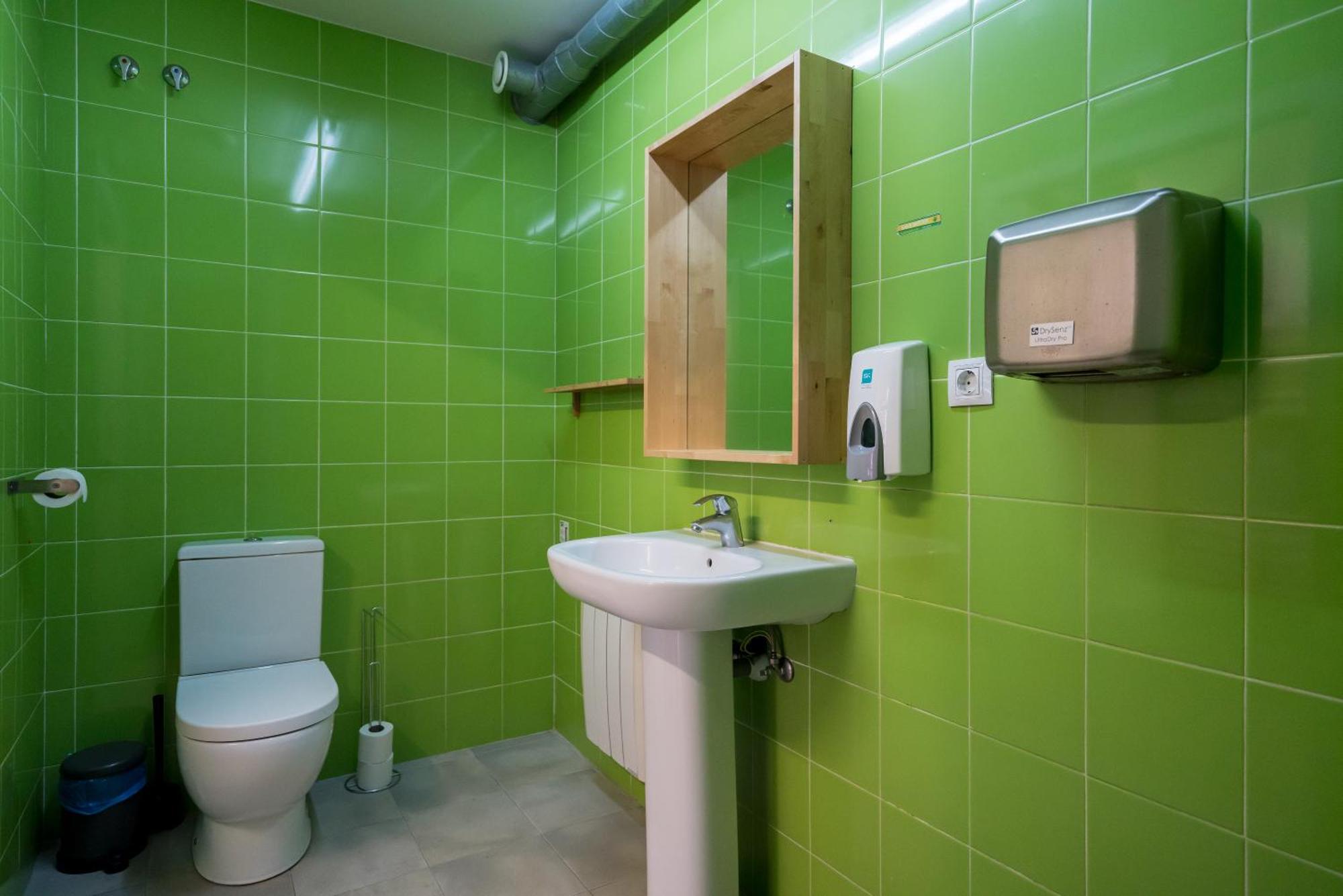 Ganbara Hostel Bilbao Dış mekan fotoğraf