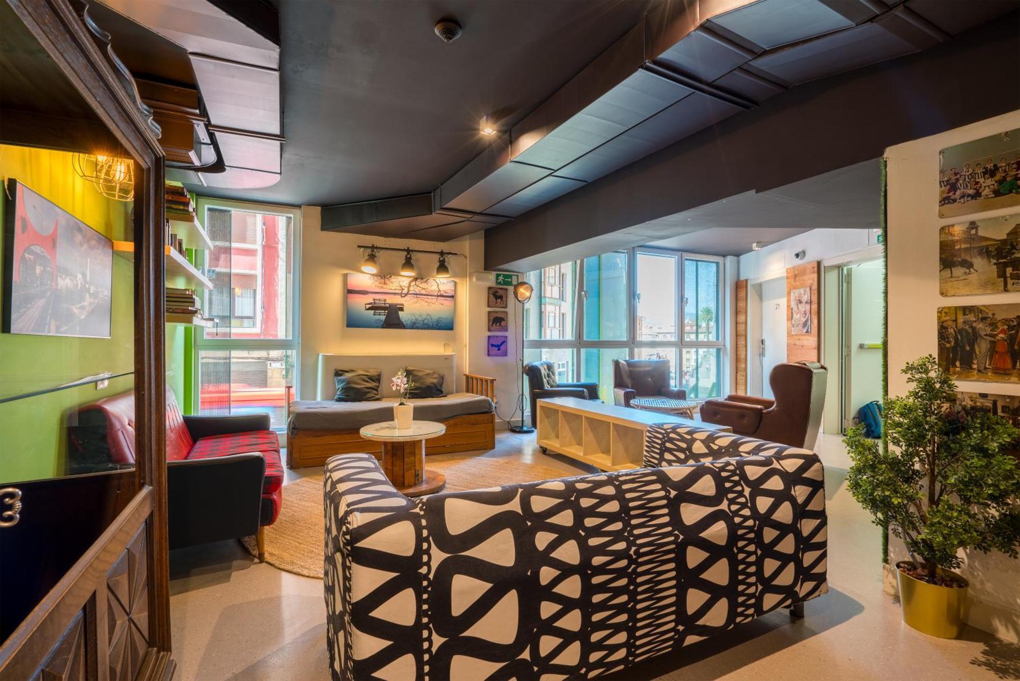 Ganbara Hostel Bilbao Dış mekan fotoğraf